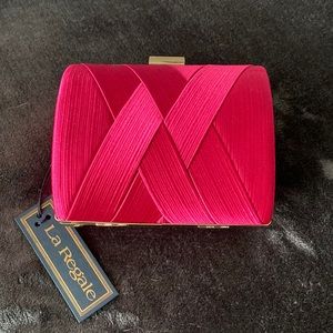 La Regale dark pink evening clutch